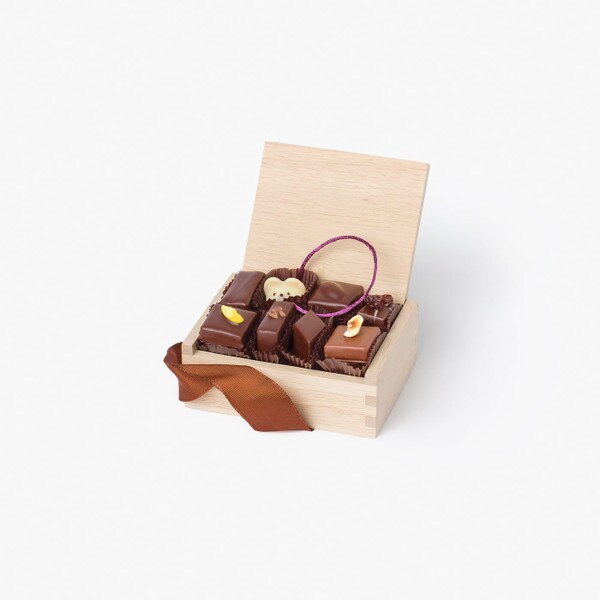 Thumbnail image for Custom Petite Signature Chocolate Assortment